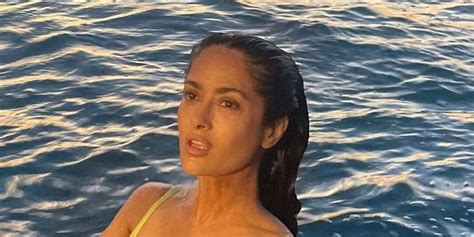 Salma Hayek Just Casually Posted a Bikini Pic on。